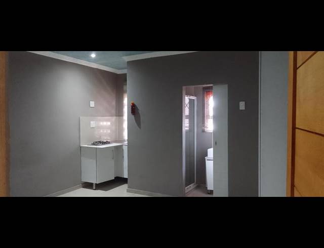 1 BEDROOM PROPERTY TO RENT IN PAYNEVILLE